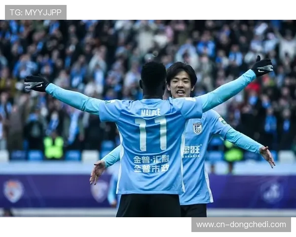 大连英博0-1海港，赛季末轮虽败主场氛围获赞